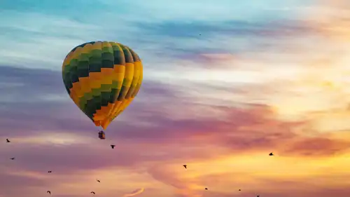 منطاد في السماء 