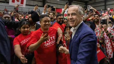 رئيس وزراء كندا الجديد  مارك كارني خلال تجمع انتخابي