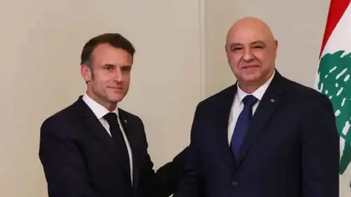 الرئيس الفرنسي ونظيره اللبناني خلال لقاء سابق