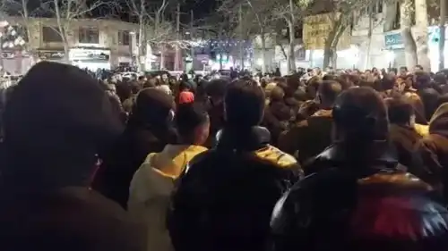 جانب من مظاهر الاحتجاجات في إيران