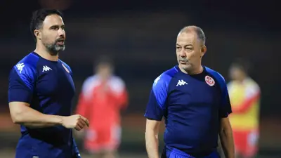 قيس اليعقوبي (يمين) ومساعده عثمان النجار