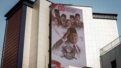 لوحة إعلانية للرئيس الأندونيسي في يوم الاستقلال