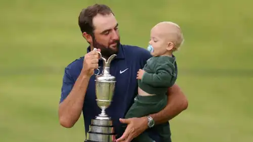 ابن سكوتي شيفلر مع الكأس