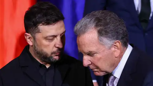 لقاء ويتكوف وزيلينسكي خلال محادثات برلين