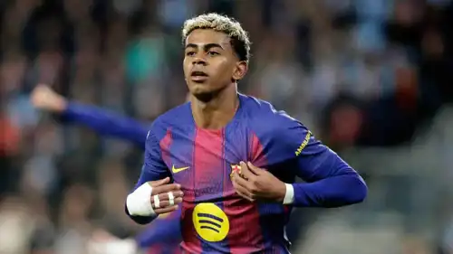 لامين يامال نجم برشلونة