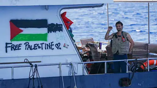 إحدى سفن أسطول الصمود