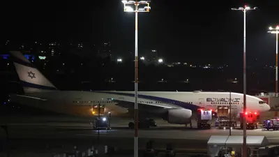 طائرة إسرائيلية في مطار بن غوريون