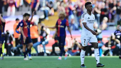 فينيسيوس أمام برشلونة