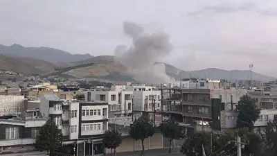 دخان من موقع استهدفته غارة إسرائيلية في طهران