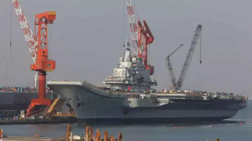 حاملة الطائرات الصينية الأولى، سي إن إس لياونينغ