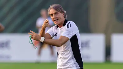 مانشيني مدرب المنتخب السعودي السابق