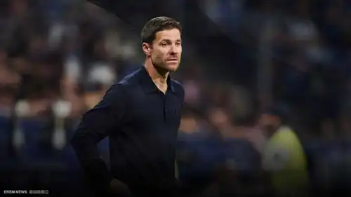 5 لاعبين غير راضين عنه.. مستقبل ألونسو مع ريال مدريد على المحك