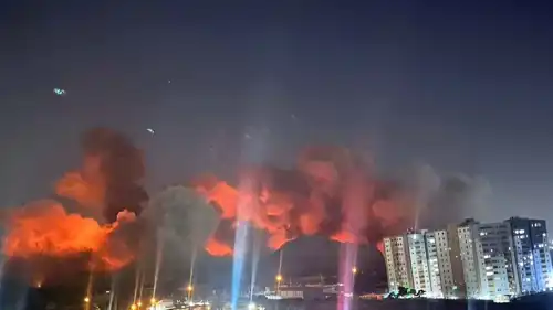 انفجارات وحرائق ضخمة بعد غارات على أصفهان