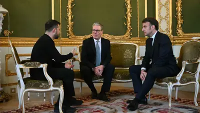 ماكرون وستارمر وزيلينسكي قبل قمة لندن