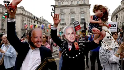 محتجون يطالبون نتنياهو وبايدن بوقف الحرب في غزة