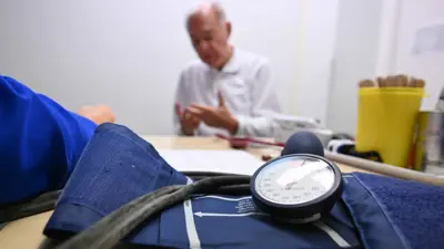 طبيب في مستشفى