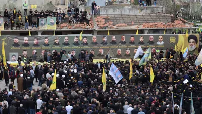 مؤيدون لحزب الله في لبنان