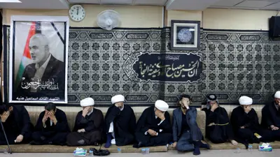 تقديم التعازي بهنية في مكتب المرشد الإيراني