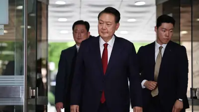 الرئيس الكوري الجنوبي السابق يون سوك يول يصل إلى المحكمة