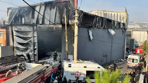 من موقع الحريق