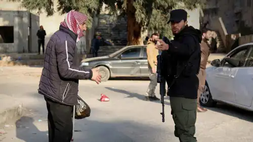 أحد أفراد الأمن في حلب