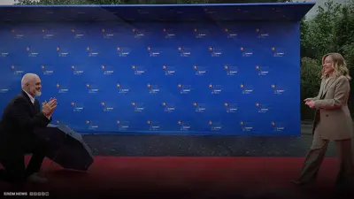 رئيس وزراء ألبانيا يركع لميلوني