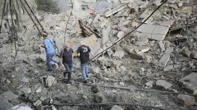 مبنى يتحول إلى ركام بعد قصف للضاحية الجنوبية