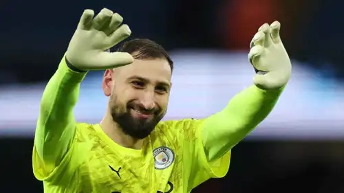 جيان لويغي دوناروما حارس مرمى مانشستر سيتي