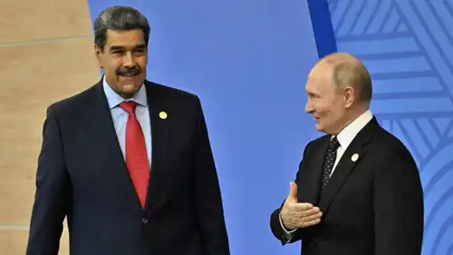 الرئيسان الروسي بوتين ونظيره مادورو.