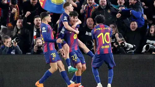 ظهور قمصان لاعبو برشلونة بشكل غريب