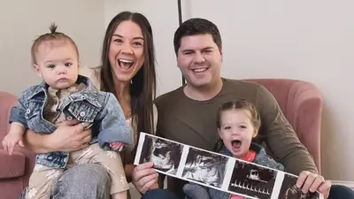 المؤثرة الأمريكية ليزي كيف وعائلتها