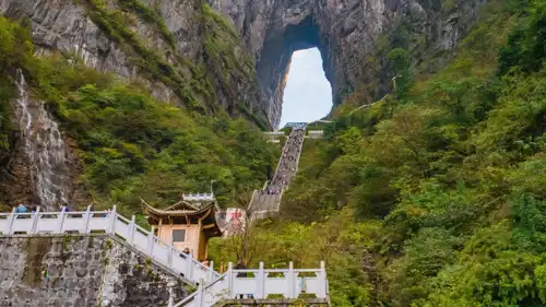 جبل تيانمن بوابة الجنة، الصين