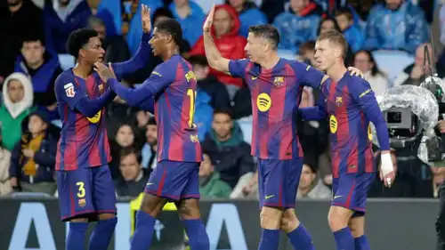 احتفال لاعبي برشلونة