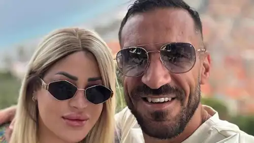 علي معلول وزوجته في فرنسا