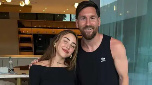 ميسي مع نيكي نيكول