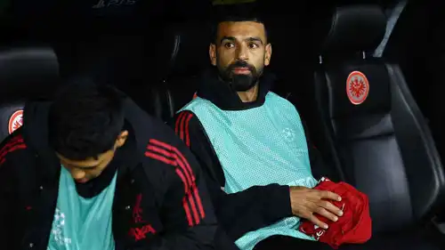 محمد صلاح على مقاعد البدلاء