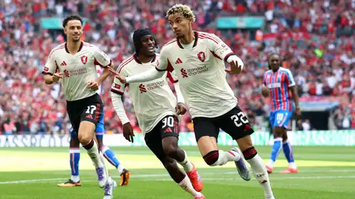 إيكيتيكي في مباراة ليفربول وكريستال بالاس