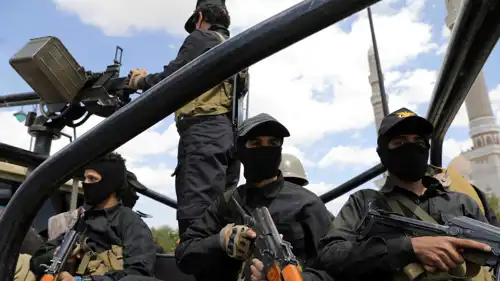 عناصر من ميليشيا الحوثي