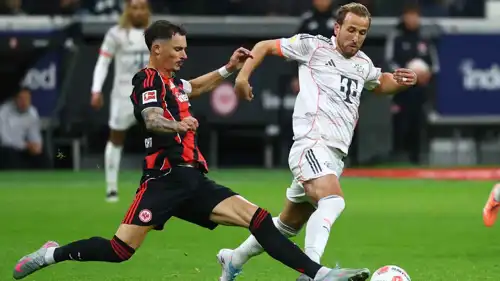 هاري كين في مباراة بايرن ميونخ وفرانكفورت