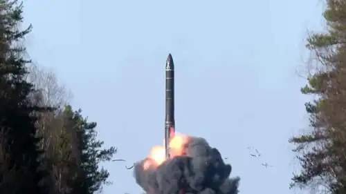 تجربة روسية لصاروخ باليستي عابر للقارات