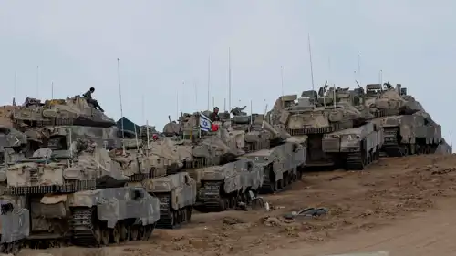 دبابات إسرائيلية في غزة