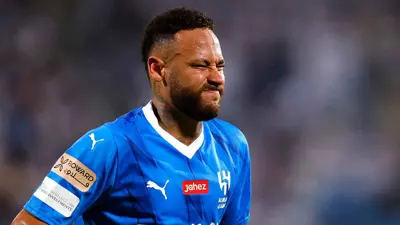 نيمار بقميص الهلال السعودي