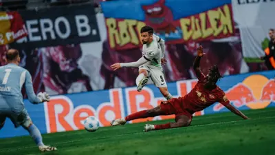 محمد أمين عمورة لاعب فولفسبورغ