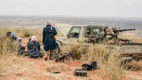 الجيش المالي يرسل تعزيزات لحماية طرق التجارة الاستراتيجية الحدودية