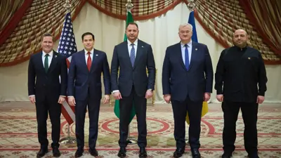 وفد أوكراني مع المسؤولين الأمريكيين في جدة