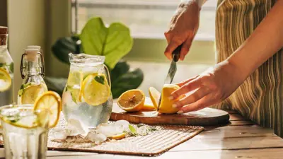 عصر الليمون