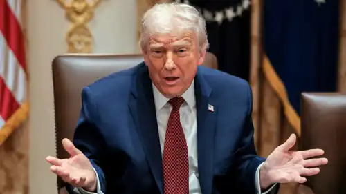  الرئيس الأمريكي دونالد ترامب 