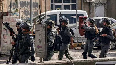 عناصر من الجيش الإسرائيلية في طولكرم