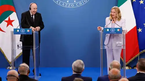 ميلوني خلال مؤتمر صحفي مع تبون في روما