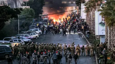 من موقع الأحداث الأخيرة على طريق مطار بيروت